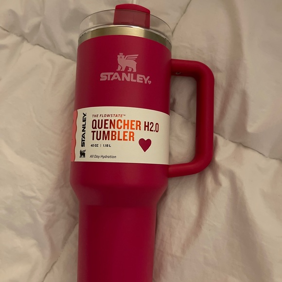 STANLEY Limited Edition Cosmo Pink 40oz Valentines Day Stanley - Picture 4 of 4